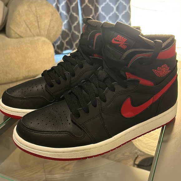 AIR JORDAN 1’S CMFT WOMANS SIZE 10 - Picture 4 of 13